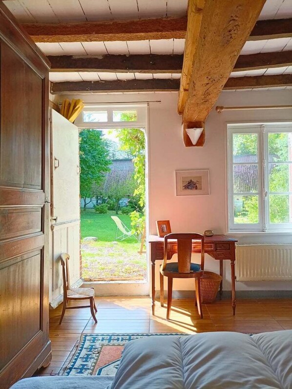 4 bedrooms, Internet, bed sheets