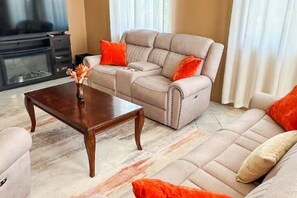 Unclassified image, 3 of 12, button - Shellyann's Gracious Allure (Saint John's)