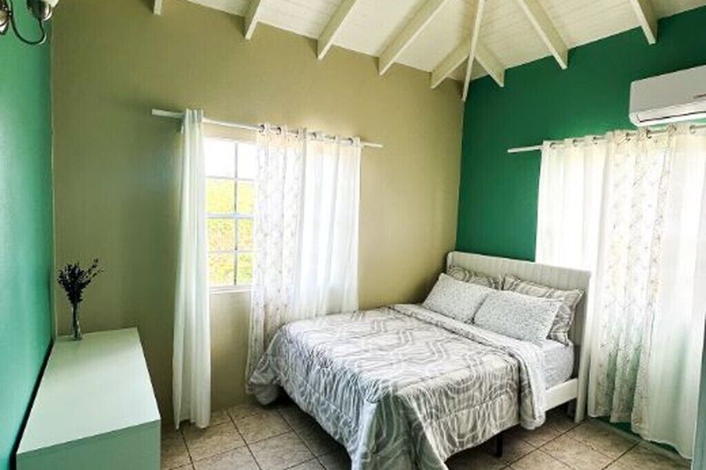 1 bedroom, iron/ironing board, Internet, bed sheets