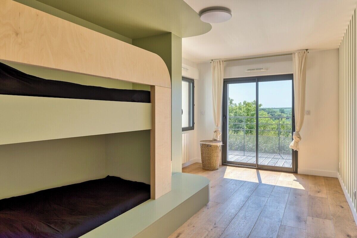 5 habitaciones, escritorio, acceso a internet y ropa de cama 