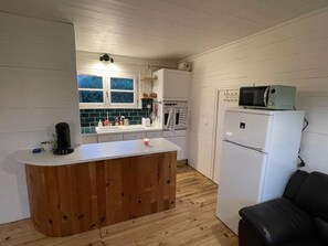 Fridge, microwave, oven, dishwasher - Anchoring, cottage near the sea (Sotteville-sur-Mer)