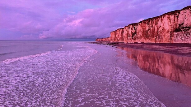 A beach with cliffs and calm waters. - Anchoring, cottage near the sea (Sotteville-sur-Mer)