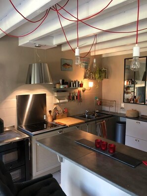 Private kitchen - Country House Garden Pool (Blosseville-sur-mer)