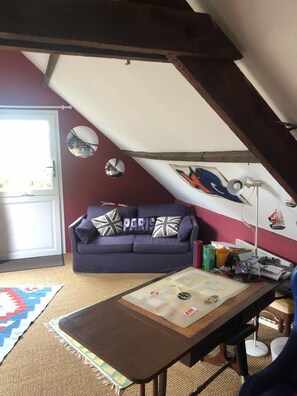 Televisie en een open haard