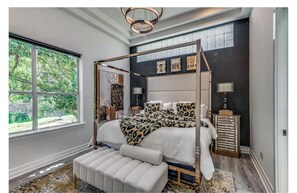 4 habitaciones, tabla de planchar con plancha, wifi y ropa de cama 