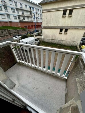 Nicht klassifiziertes Bild, 2 von 18, Schaltfläche