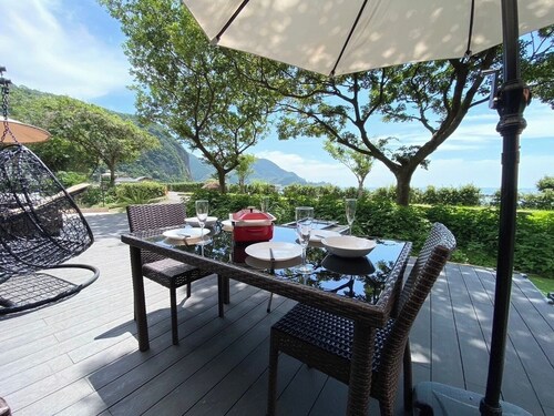 A villa for rent along the coast in Nishiizu | A s / Kamo District Shizuoka