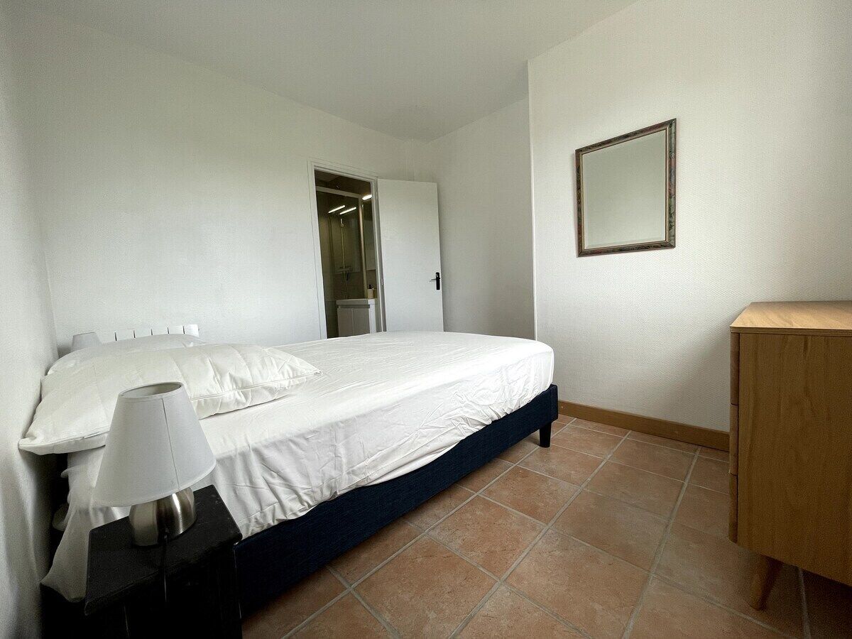 1 室のベッドルーム、インターネット、ベッドシーツ