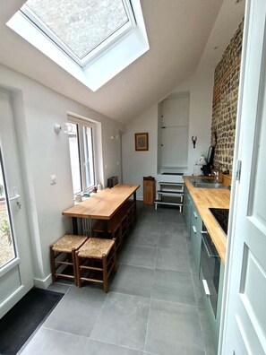 Fridge, microwave, oven, dishwasher - The Fifty-Three - Saint-Valéry-en-Caux (Saint-Valery-en-Caux)