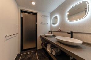Hair dryer, towels - 101 4minute walk from Kagurazaka Station | Conv / Shinjuku Ward Tokyo (Shinjuku Ward)