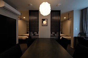 1 slaapkamer, een bureau, een strijkplank/strijkijzer, gratis wifi