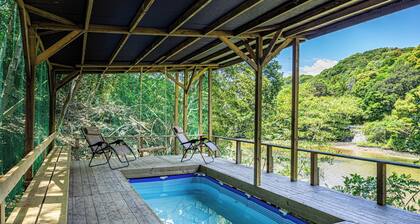 Nonsmoking A lakeside hideaway where you can st / Gobo City Wakayama