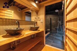 Hair dryer, towels - A 5minute walk from Fushimi Inari Taisha Shrine  / Fushimi Ward, Kyoto City Kyōto (Fushimi Ward, Kyoto City)