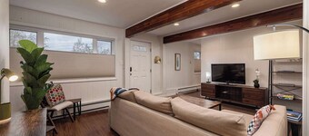 Anchorage City Spacious 6bdr | Entire Complex