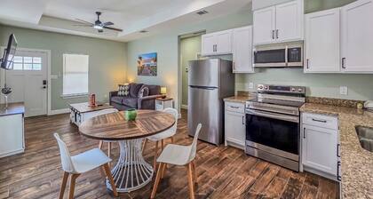 Enjoyable 2-bedroom house with AC 1min from Kickapoo Lucky Eagle Casino.