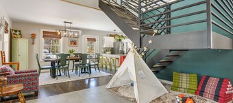 Bradford Group Getaway! Cabin w/ Deck & Fire Pit