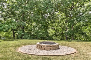 Property grounds - Lake View + Pool Access: Waterfront Ozark Escape! (Village of Four Seasons)