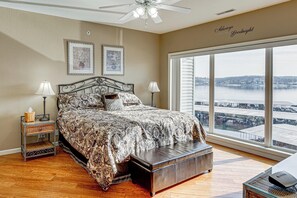 3 bedrooms, iron/ironing board, Internet, bed sheets - Lake View + Pool Access: Waterfront Ozark Escape! (Village of Four Seasons)