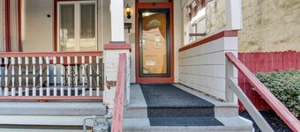 1 Mi to Phipps Conservatory: Walkable + Cozy Home