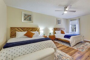 2 bedrooms, iron/ironing board, Internet, bed sheets - Great for Families! Quiet Auburn Getaway w/ Deck (Auburn)