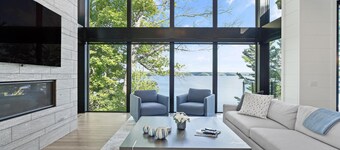 Newly built 10 bed 8 bath cottage on Lake Rosseau