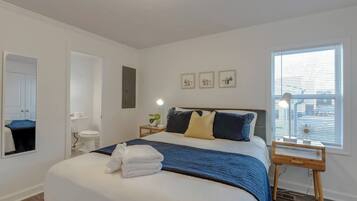 1 bedroom, iron/ironing board, travel crib, WiFi