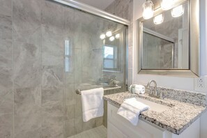 Hair dryer - Play, Stay, Repeat | Cool 1BR (Nashville)