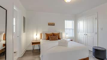 1 habitación, tabla de planchar con plancha, cuna de viaje y wifi