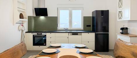 Kühlschrank, Ofen, Herdplatte, Geschirrspüler