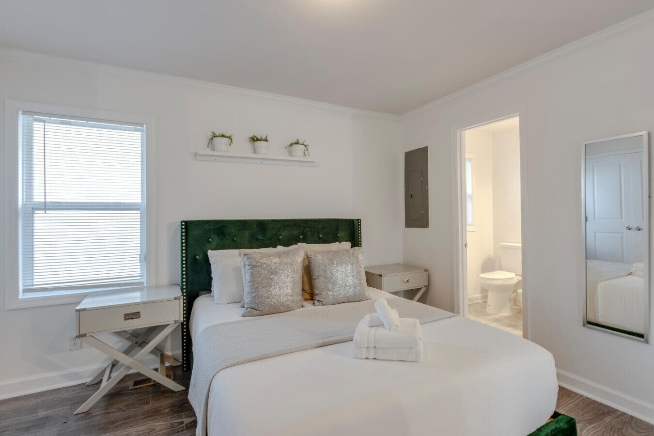 1 bedroom, iron/ironing board, travel cot, WiFi