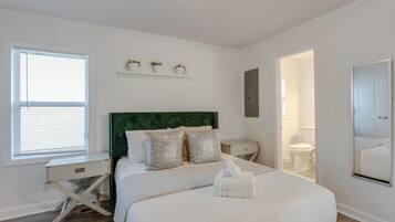 1 bedroom, iron/ironing board, travel cot, WiFi