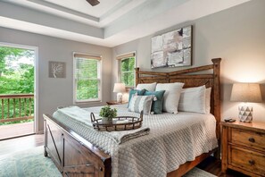 3 habitaciones, tabla de planchar con plancha y ropa de cama 