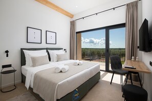 5 bedrooms, in-room safe, desk, iron/ironing board - New Luxury 5-BR Villa with Pool, Sauna & Gym (Bale)