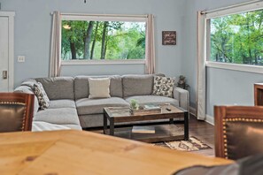 Televisión, chimenea