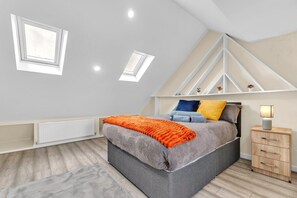 3 bedrooms, Internet, bed sheets - Spacious & Luxury 3-bedroom townhouse (Bath and North East Somerset)