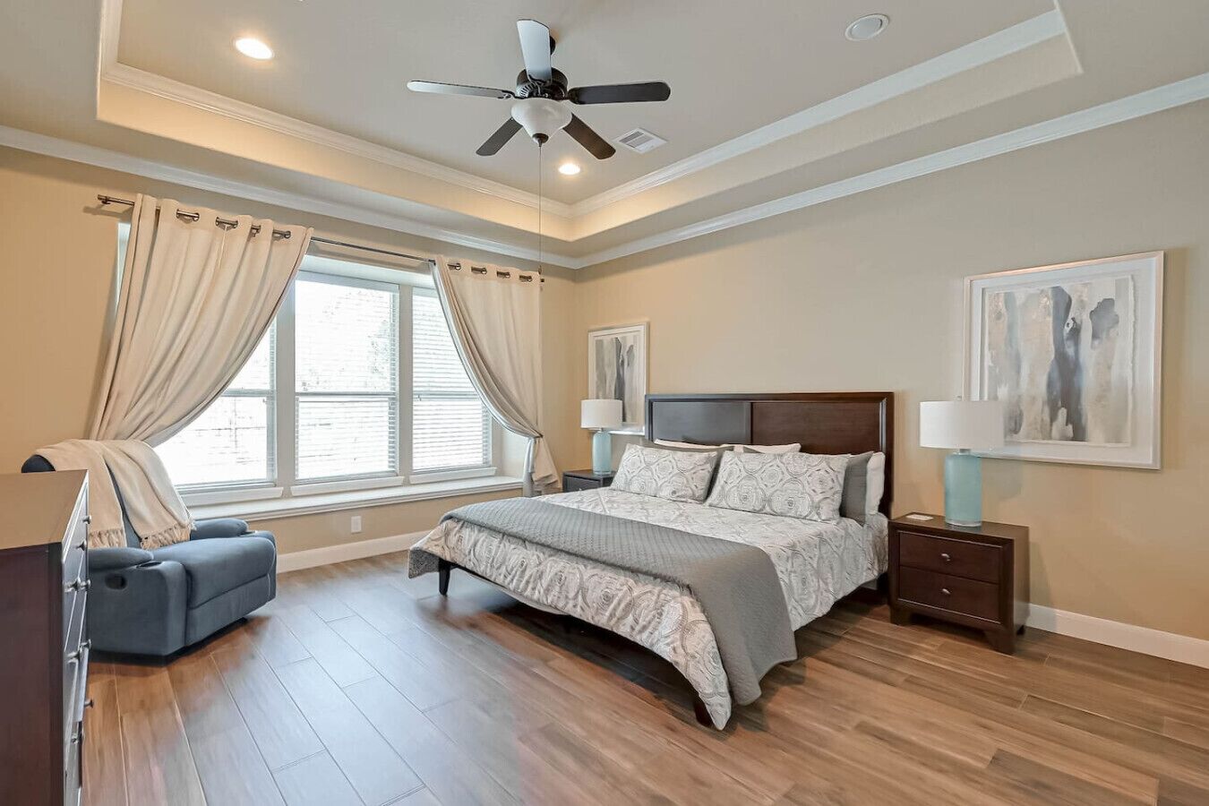 Desk, iron/ironing board, travel crib, WiFi