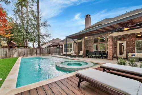 Spacious 4BR Retreat with Private Pool & Patio!