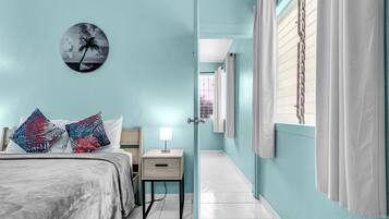 4 bedrooms, iron/ironing board, free WiFi, bed sheets