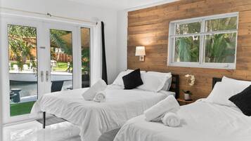 4 bedrooms, iron/ironing board