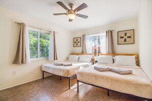 4 slaapkamers, een strijkplank/strijkijzer, gratis wifi