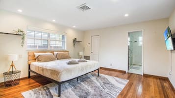 4 Schlafzimmer, Bügeleisen/Bügelbrett, kostenloses WLAN, Bettwäsche