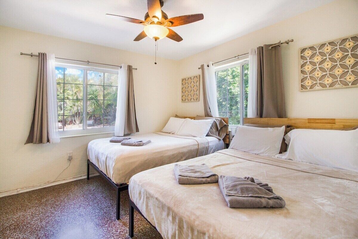 4 bedrooms, iron/ironing board, free WiFi, bed sheets