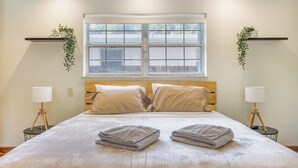4 chambres, fer et planche à repasser, Wi-Fi gratuit, draps fournis