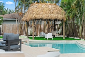 Pool - Tropical hideaway | private pool | tiki | beach (Miami)