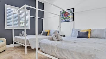 5 bedrooms, in-room safe, desk, iron/ironing board