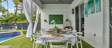 Outdoor dining