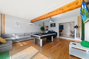 Unclassified image, 5 of 33, button - Casa Palma - Tropical (Hollywood)