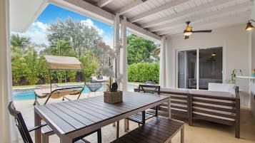 Outdoor dining