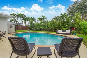 Unclassified image, 4 of 46, button - Peaceful retreat with a pool 15 min away beach (Hollywood)