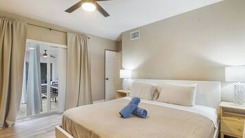 3 bedrooms, desk, iron/ironing board, free WiFi